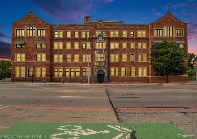 6533-e-jefferson-427-detroit-mi-48207/hzid_b0c1d208