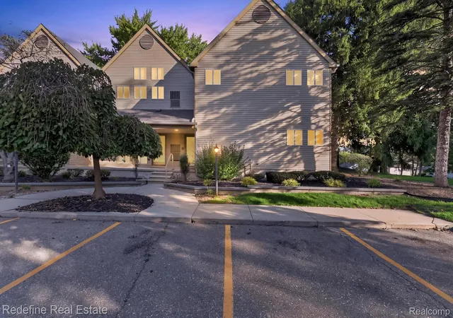 27971-rollcrest-rd-9-farmington-hills-mi-48334/hzid_62056559