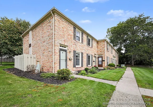 2466-abbington-dr-se-grand-rapids-mi-49506/hzid_d116dfd1