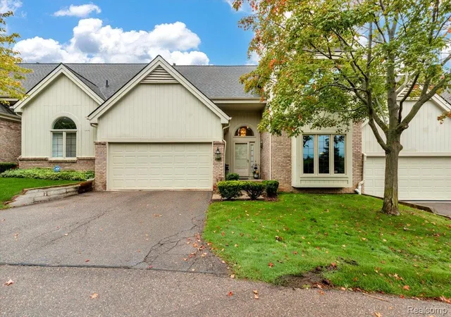 24547-martel-dr-farmingtonhillscity-oakland-mi-48335/hzid_b85a1e60