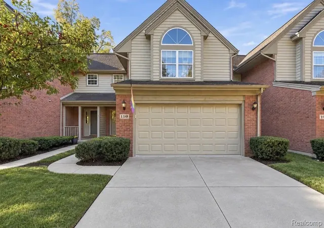 110-village-pl-dr-chelsea-mi-48118/hzid_c65cd856