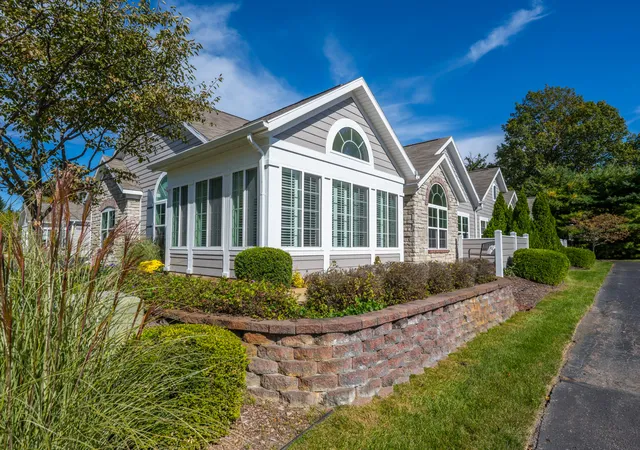 2787-villa-ln-benton-harbor-mi-49022/hzid_fe53ed95