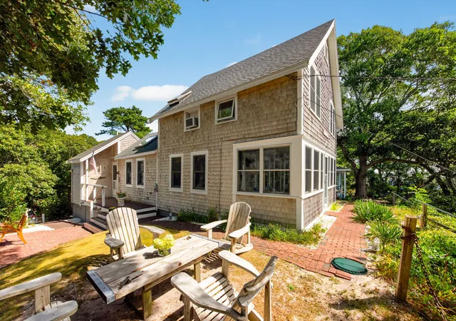 838-commercial-st-unit-1-provincetown-ma-02657/hzid_69e2af0a