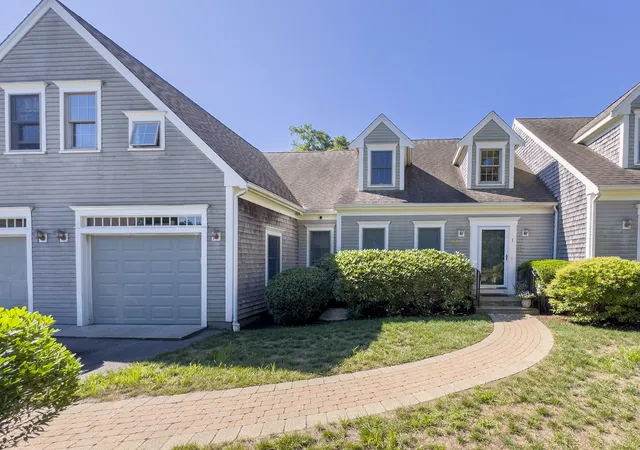 11-center-pl-i-orleans-ma-02653/hzid_6b468910
