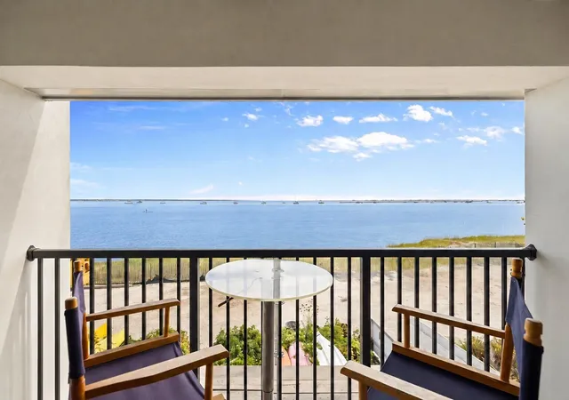 501-commercial-st-unit-2c-provincetown-ma-02657/hzid_7e79411f