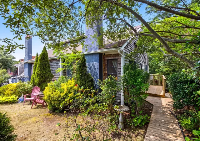 36-nelson-ave-1-provincetown-ma-02657/hzid_2700a9bc
