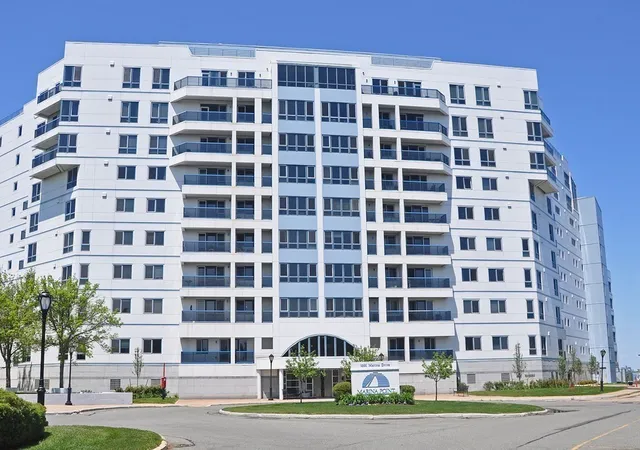 1001-marina-dr-705-quincy-ma-02171/hzid_586b0fb7
