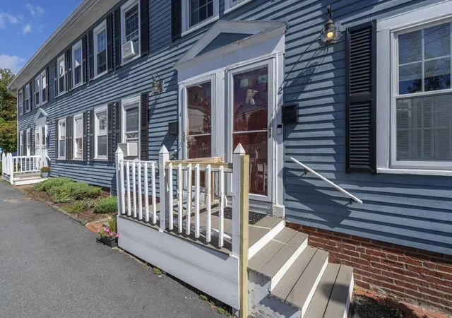 4-rowells-ct-c-amesbury-ma-01913/hzid_9663d878