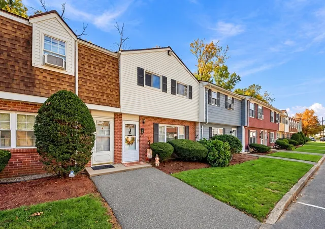 17-orchard-ave-j-haverhill-ma-01830/hzid_541c771d