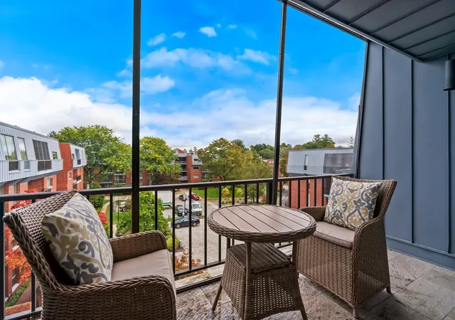 75-grove-st-427-wellesley-ma-02482/hzid_a99bf234