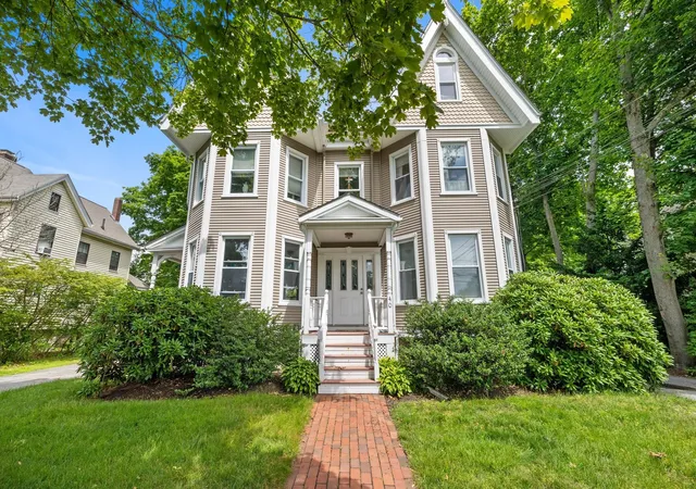 40-chestnut-st-3-andover-ma-01810/hzid_b5f70e6c