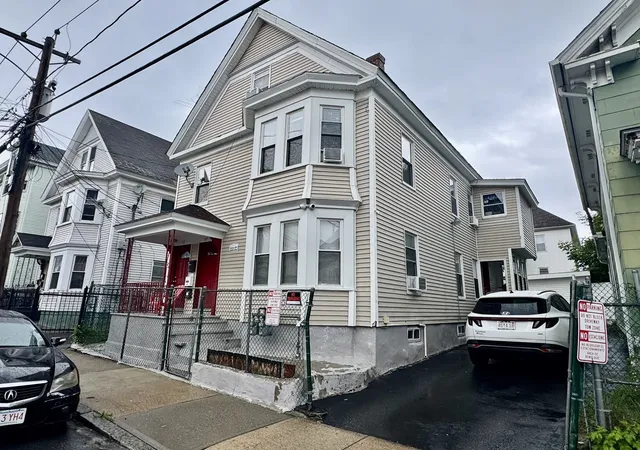 57-59-bennington-st-lawrence-ma-01841/hzid_42e55c3c