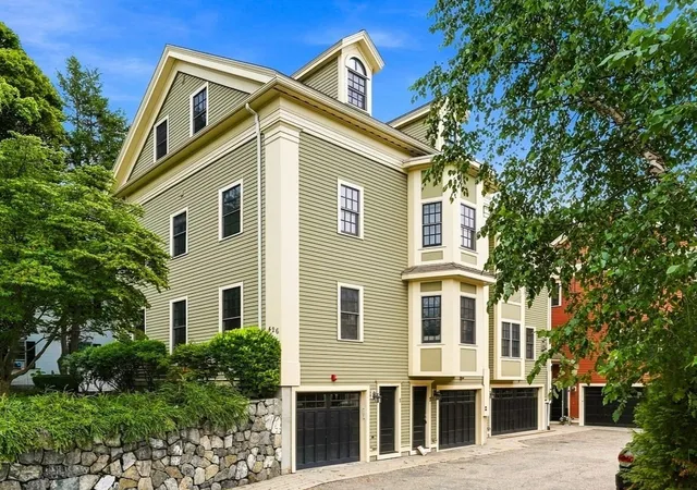 426-main-st-1-waltham-ma-02452/hzid_3ced1c83