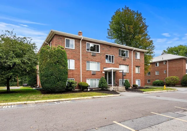 3-albert-dr-11-woburn-ma-01801/hzid_c72389b5