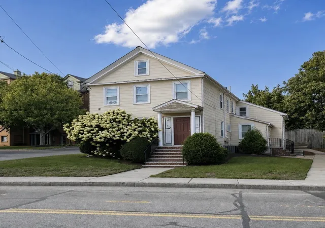57-pleasant-st-b-watertown-ma-02472/hzid_f614a5ba