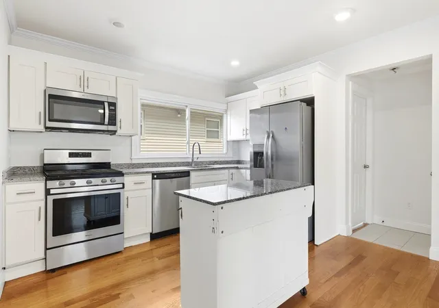 23-thorndike-st-revere-ma-02151/hzid_24ecae29