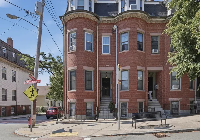 208-washington-ave-3-chelsea-ma-02150/hzid_48a7f479