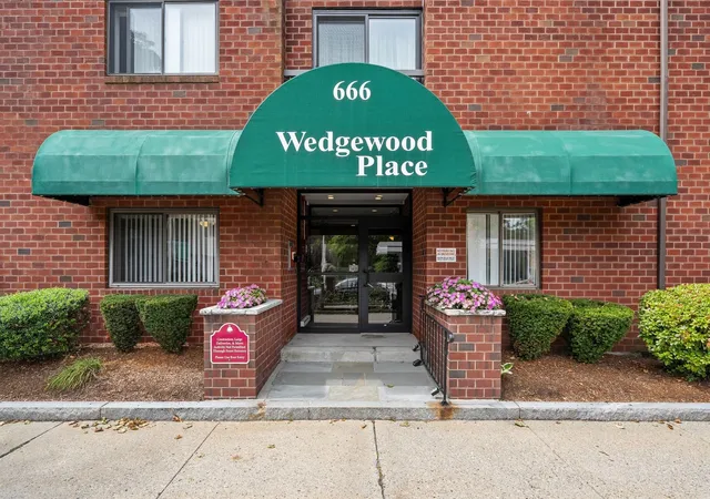 666-main-st-310-winchester-ma-01890/hzid_8ab976e7
