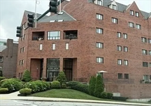 44-elm-st-106-worcester-ma-01609/hzid_1917f7a7