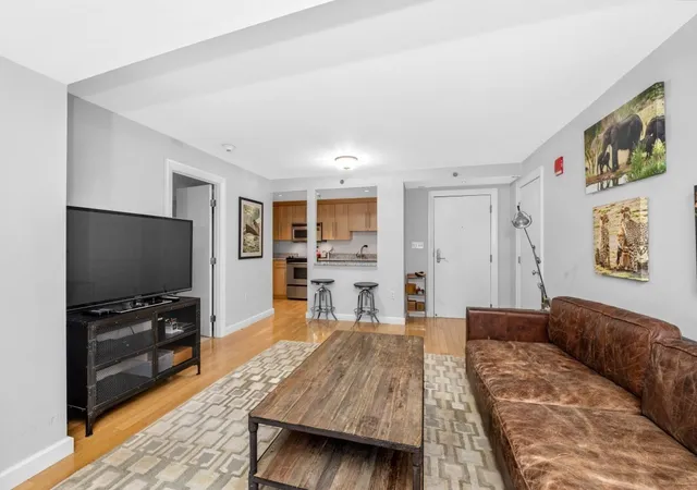 165-tremont-st-705-boston-ma-02111/hzid_b4a637f8