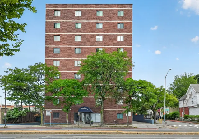 2353-mass-ave-51-cambridge-ma-02140/hzid_23ff2113