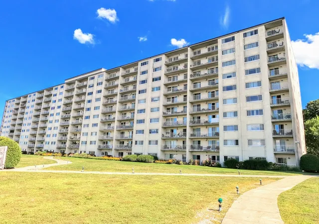 200-cvs-way-513-quincy-ma-02169/hzid_822cb534