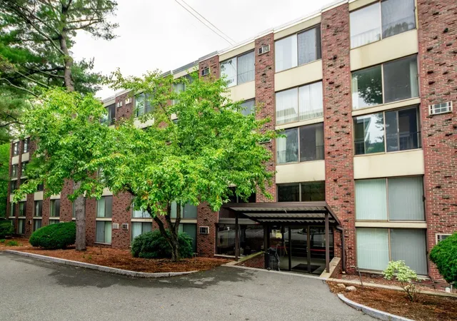 993-massachusetts-ave-206-arlington-ma-02476/hzid_903ffae6