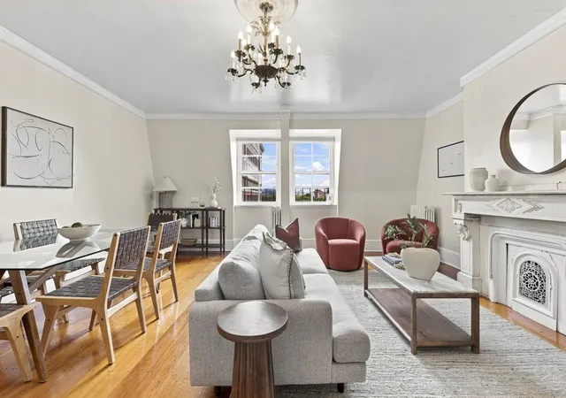 105-beacon-st-10-boston-ma-02116/hzid_edbb92b5