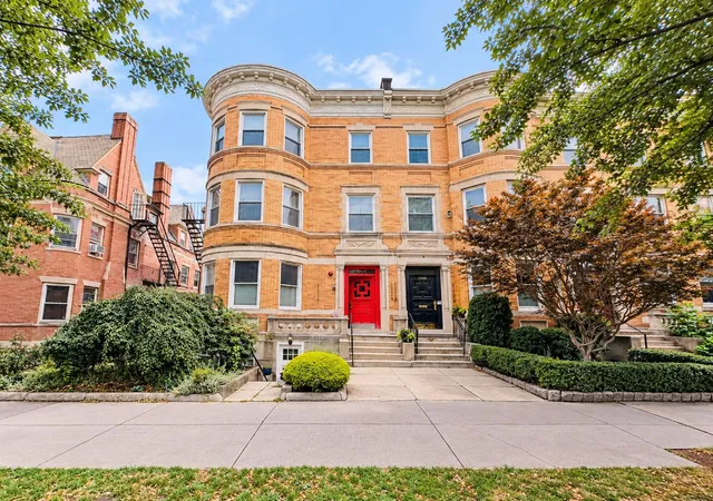 1742-beacon-st-2-brookline-ma-02445/hzid_95b9c2e7