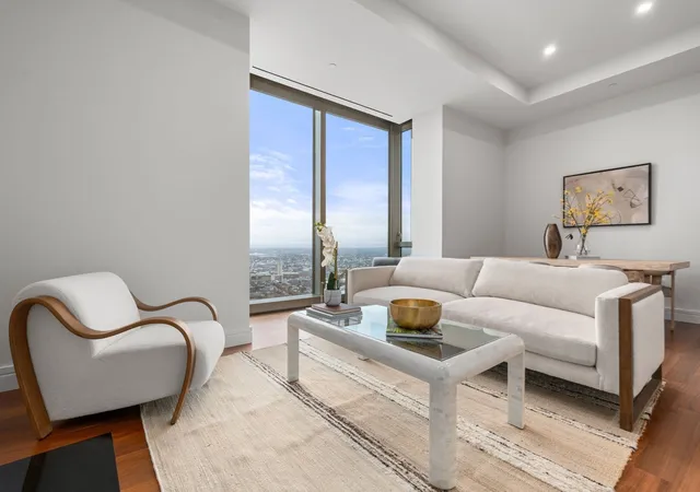 1-dalton-st-4703-boston-ma-02115/hzid_9d166d2f