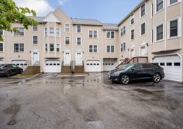 1541-middlesex-st-28-lowell-ma-01851/hzid_b5425621