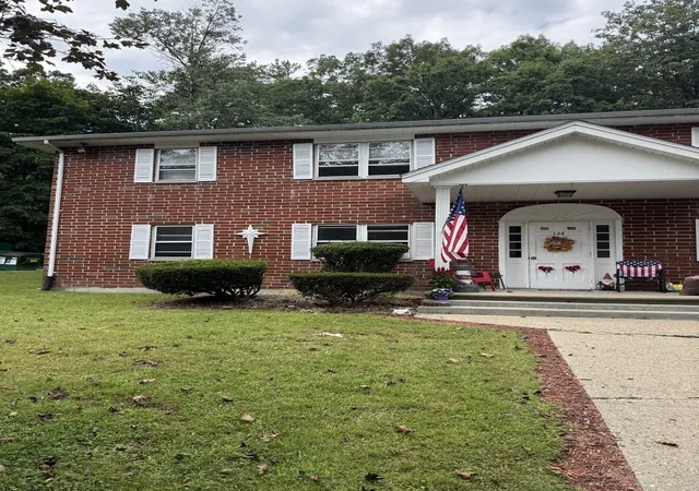 124-litchfield-pines-dr-c-leominster-ma-01453/hzid_486ec4c1