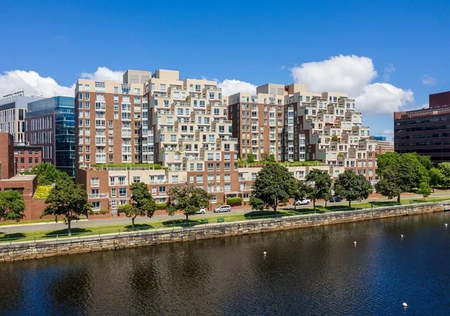 75-83-cambridge-pkwy-e1102-cambridge-ma-02142/hzid_617580ff