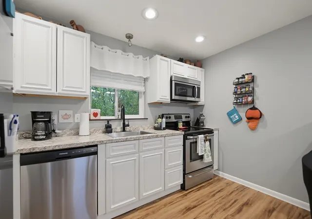 5455-n-main-st-6f-fall-river-ma-02720/hzid_b434a543