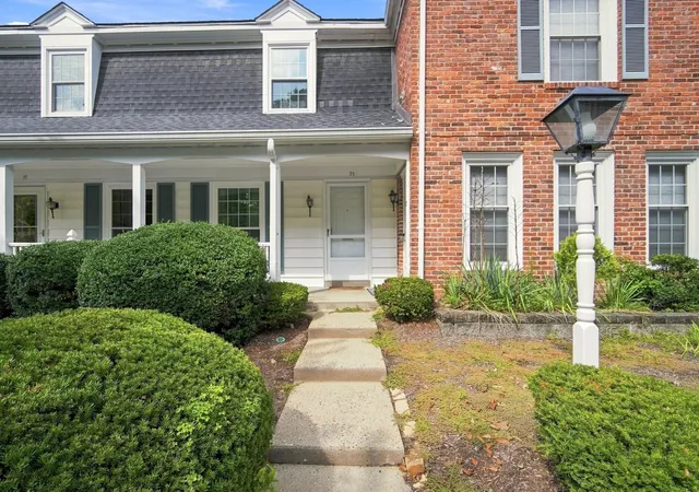 37-williamsburg-dr-37-springfield-ma-01108/hzid_3bd1e570