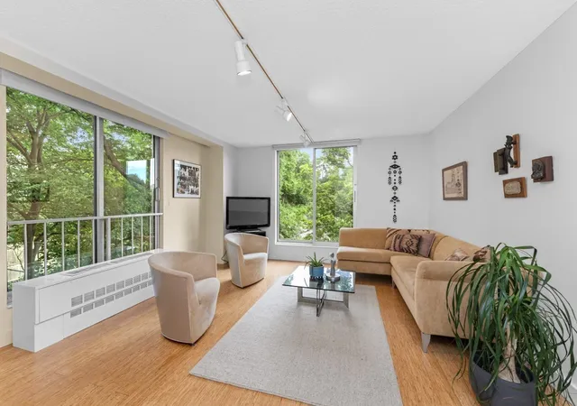 99-pond-ave-506-brookline-ma-02445/hzid_fb7c3052