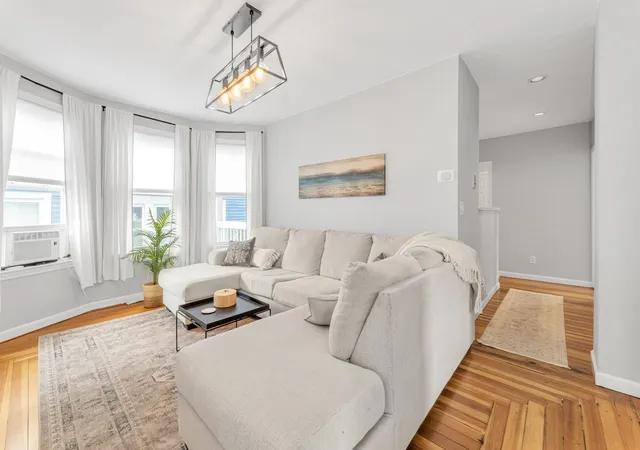 4-northey-st-2-salem-ma-01970/hzid_72b8eed9