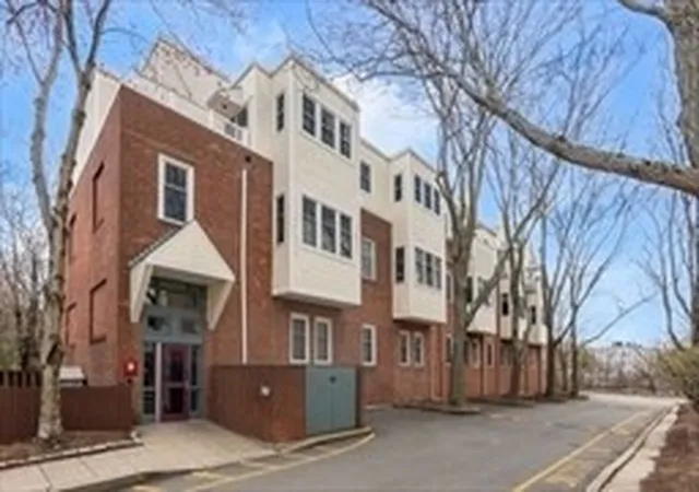 218-thorndike-st-208b-cambridge-ma-02141/hzid_cef099ae