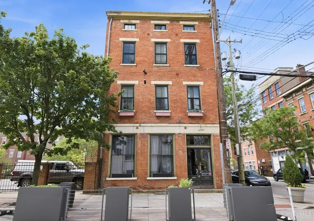 111-e-13th-street-1-cincinnati-oh-45202/hzid_3fcaa013