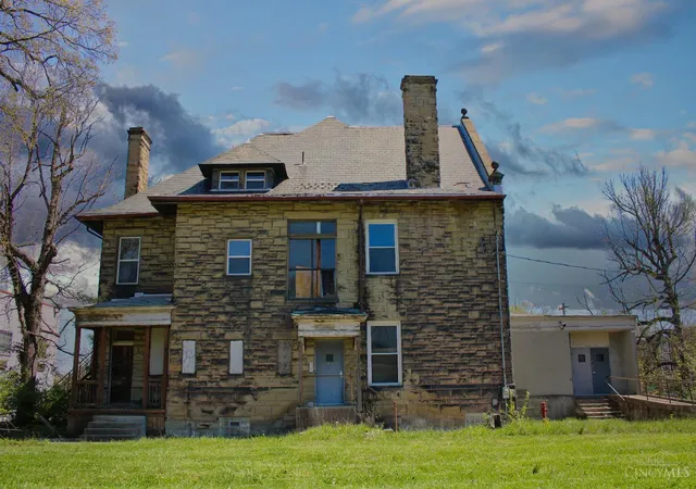618-forest-ave-cincinnati-oh-45229/hzid_22ac53e4