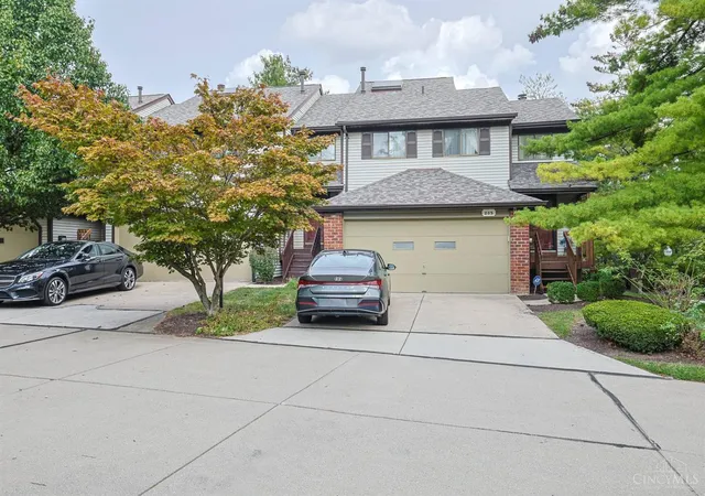 205-droxford-ct-112-cincinnati-oh-45246/hzid_561846d7