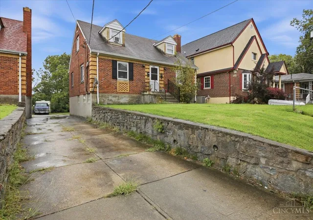 2282-baltimore-ave-cincinnati-oh-45225/hzid_8dd3ae3c