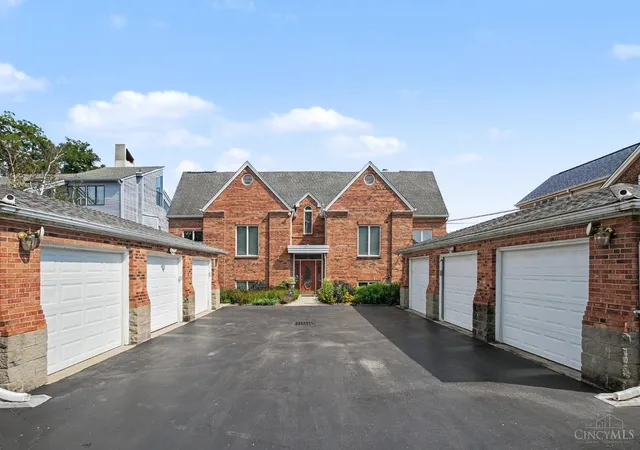 390-grand-ave-b-cincinnati-oh-45205/hzid_e24c79f9