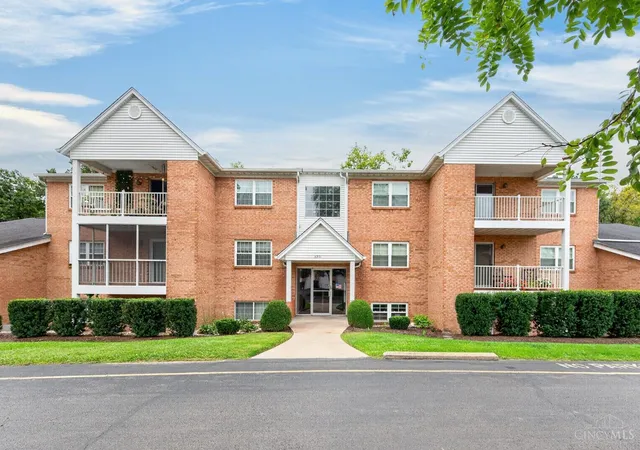 3211-heritage-sq-dr-5-cincinnati-oh-45251/hzid_6d84548a