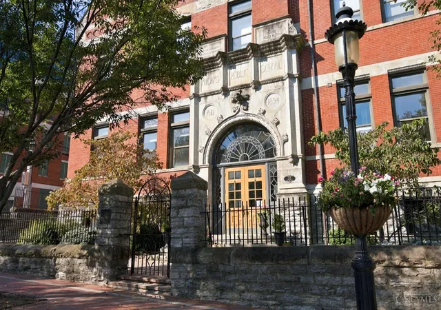 1125-st-gregory-st-202-cincinnati-oh-45202/hzid_16209244