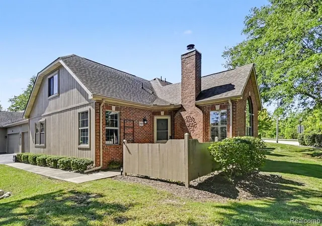 649-perry-creek-dr-grand-blanc-mi-48439-1480/hzid_191ee32f