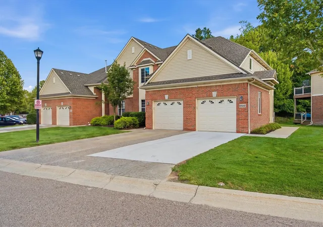 29442-woodpark-cir-warren-mi-48092-6306/hzid_7336d3dc