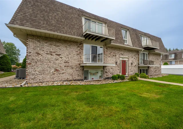 3618-lakeshore-dr-8-saint-joseph-mi-49085/hzid_017274d4