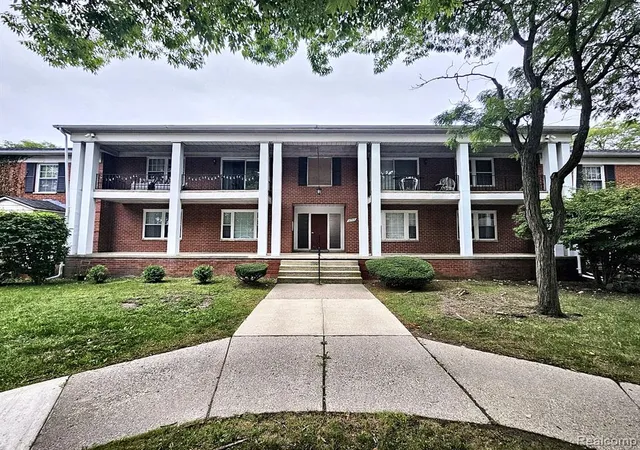 27718-w-echo-valley-216-farmington-hills-mi-48334/hzid_59d40062