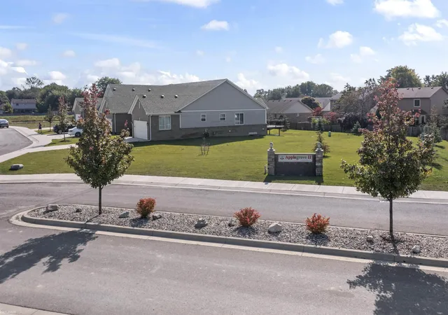 26177-juliagrove-ln-46-12-new-baltimore-mi-48051/hzid_a454ed5f